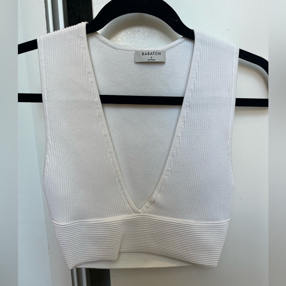 Aritzia Babaton Sculpt Knit Plunge V-neck Crop Top - Small White